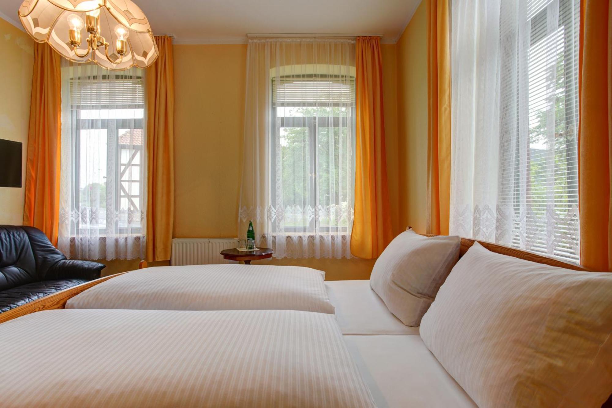 Hotel Gasthaus Hannover 4*